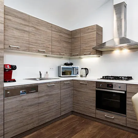 Golden Rabbit Apartman